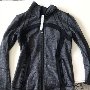 Lululemon jacket size 6